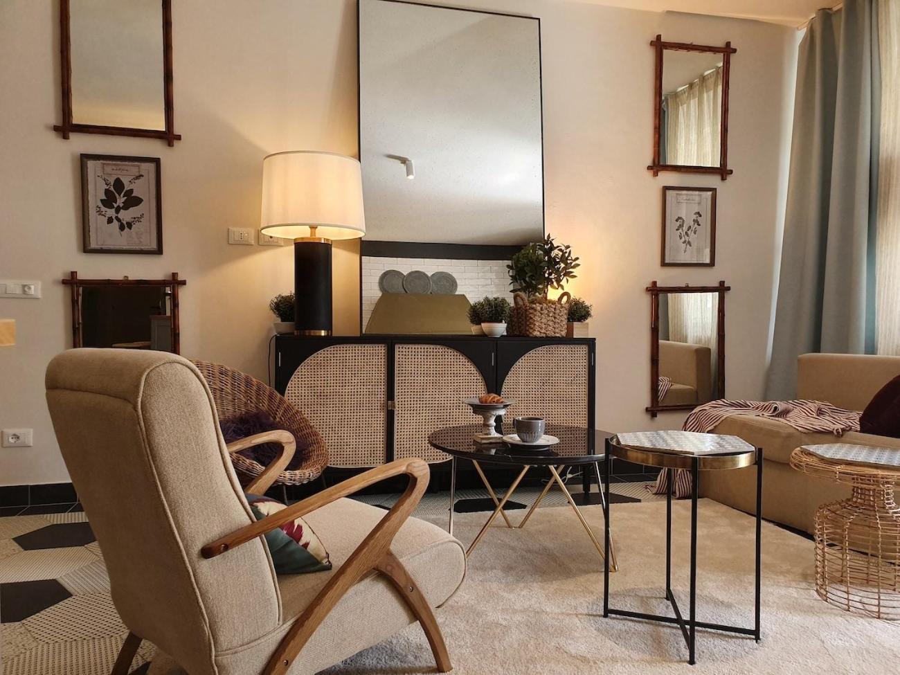 The Mirror Guesthouse - Terme Merano Bagian luar foto