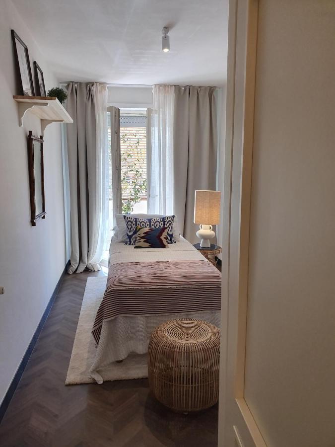 The Mirror Guesthouse - Terme Merano Bagian luar foto